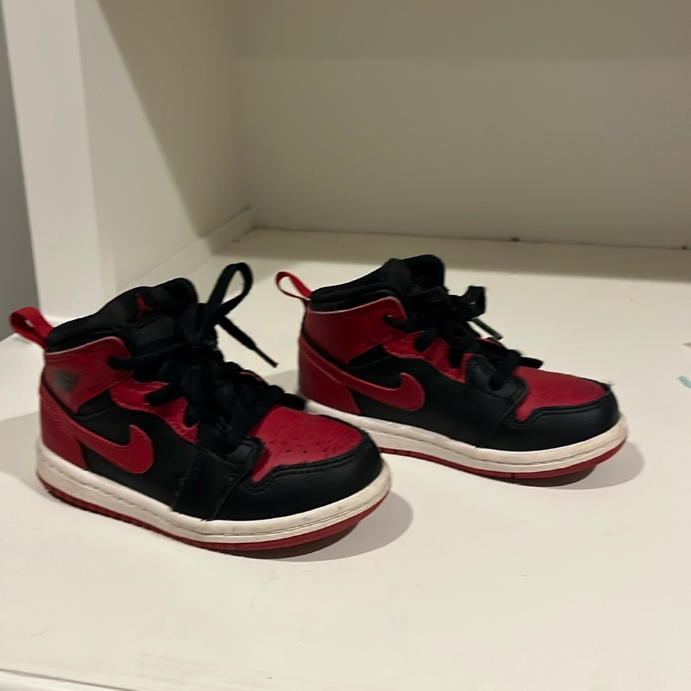Nike Jordan 1 Mid Banned 2020 Kids / Toddler 8C
